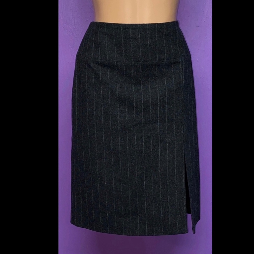 Banana Republic Women's Skirt size 2
